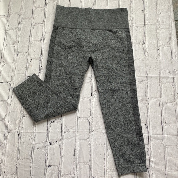 Forever 21 and Old Navy Active 2 pairs Medium joggers - Picture 8 of 12